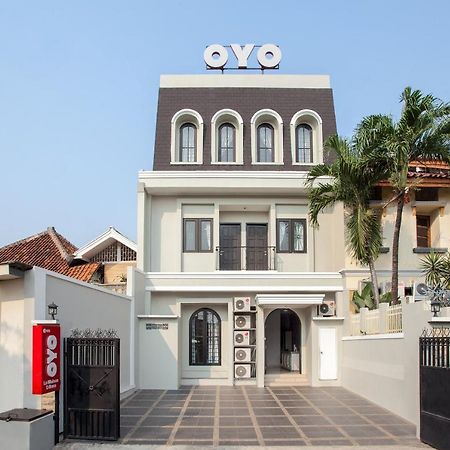 Oyo 105 La Maison D Ilona Jakarta Buitenkant foto