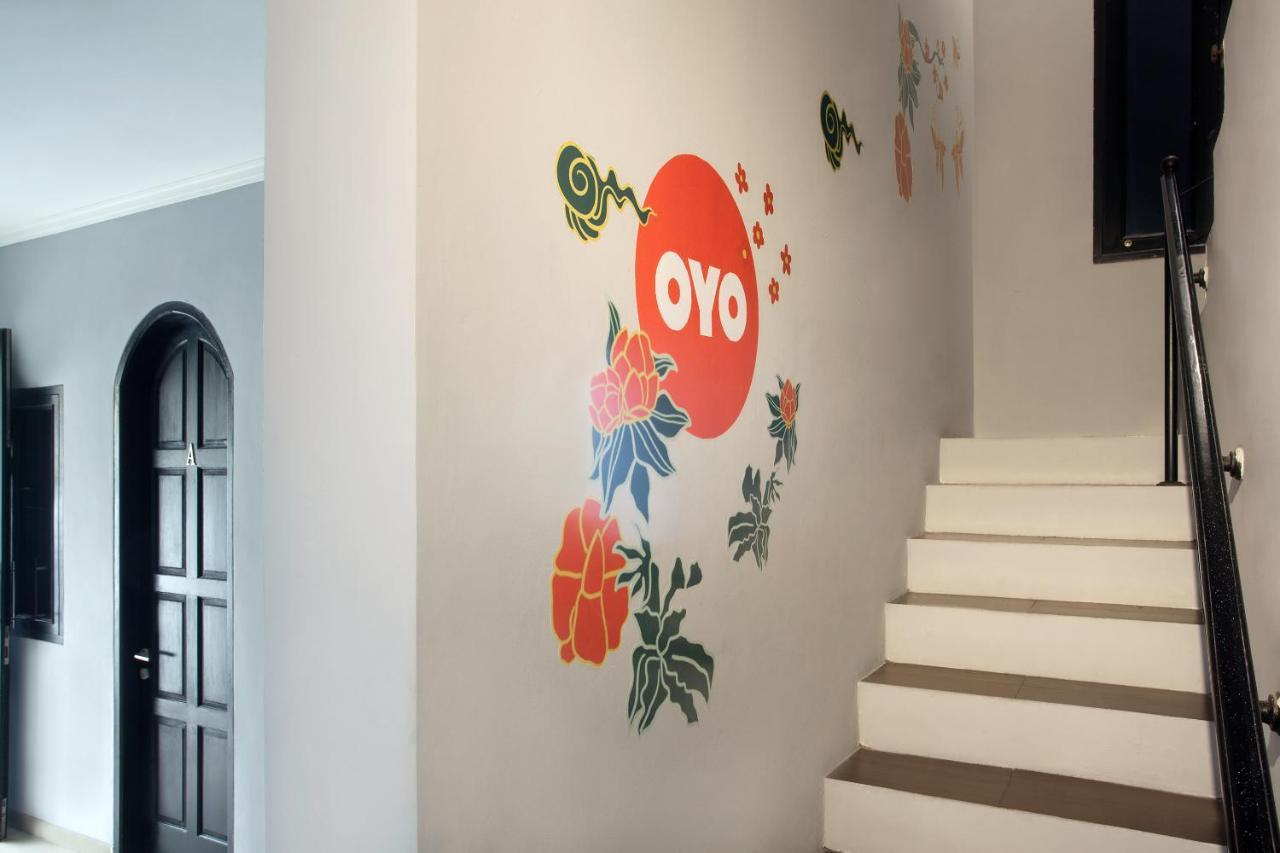 Oyo 105 La Maison D Ilona Jakarta Buitenkant foto