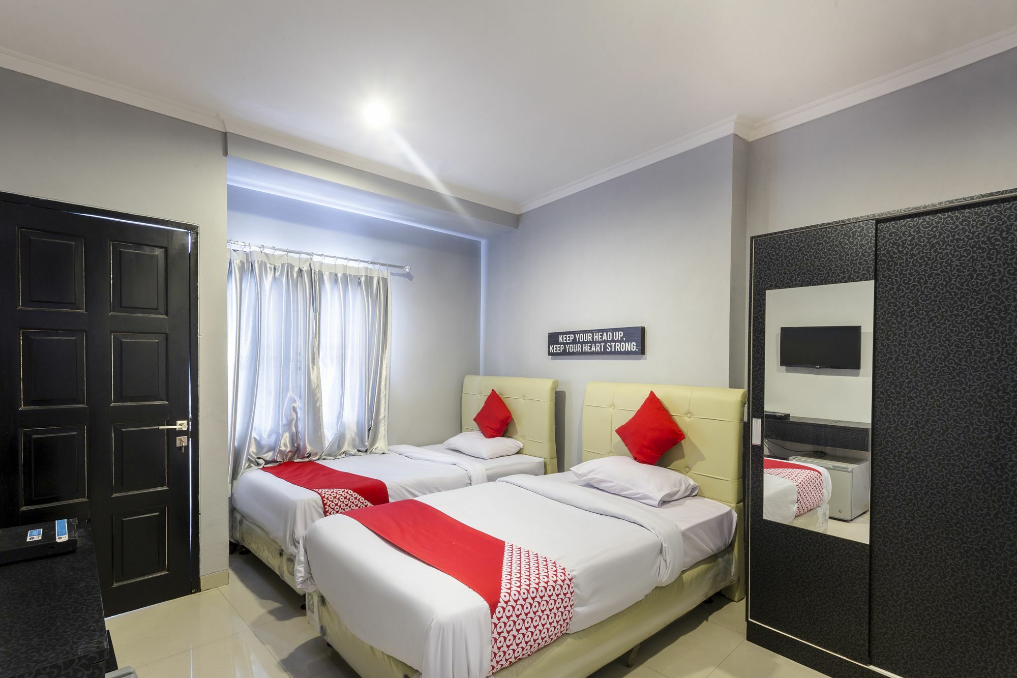 Oyo 105 La Maison D Ilona Jakarta Buitenkant foto