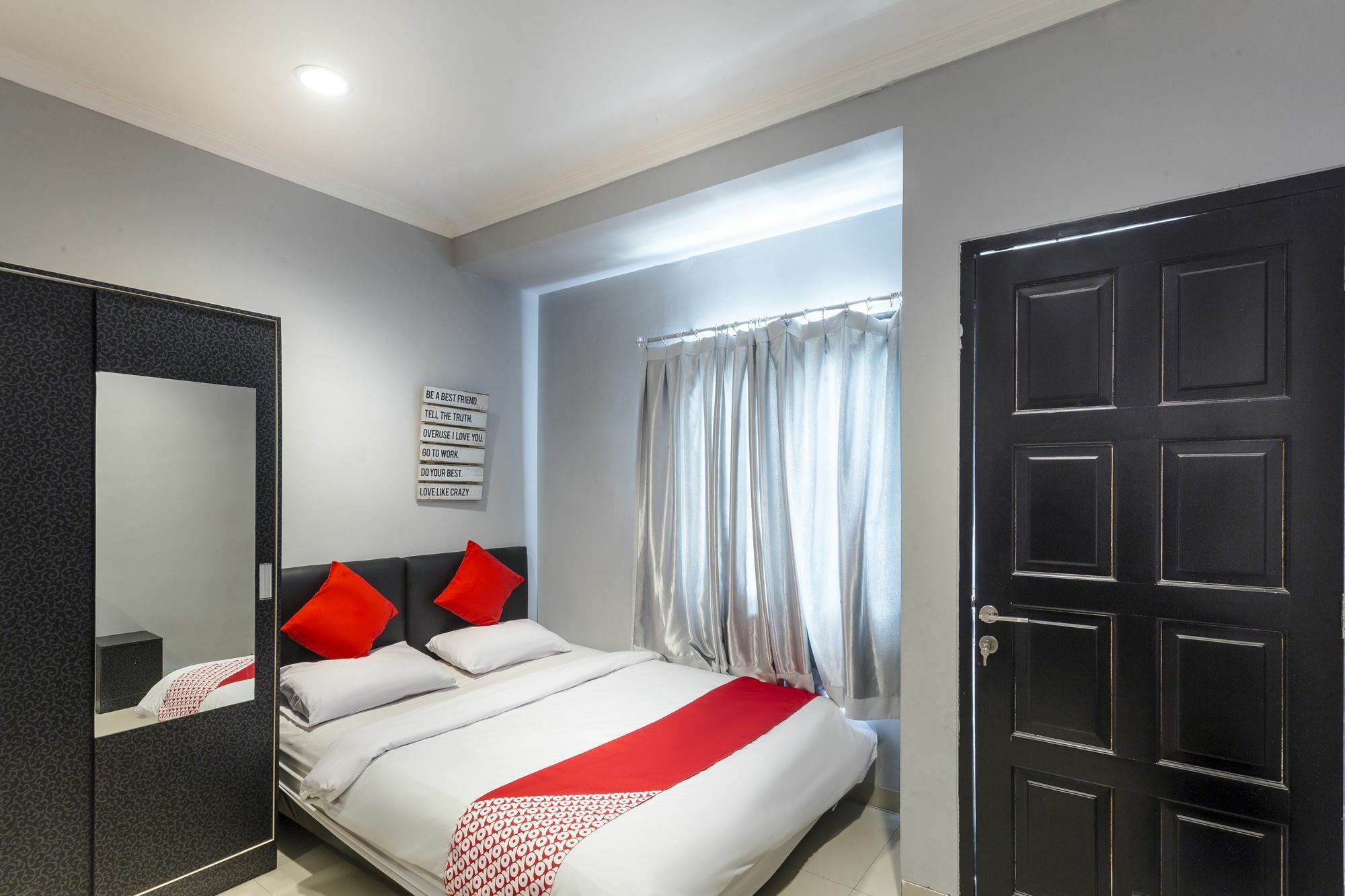 Oyo 105 La Maison D Ilona Jakarta Buitenkant foto